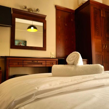 Spilaio At Meteora Hotel Kalambaka Eksteriør billede