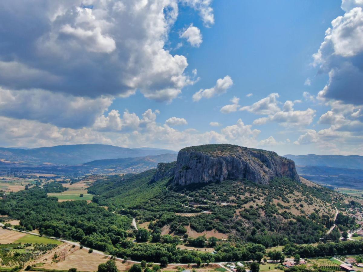 Spilaio At Meteora Hotel Kalambaka Eksteriør billede