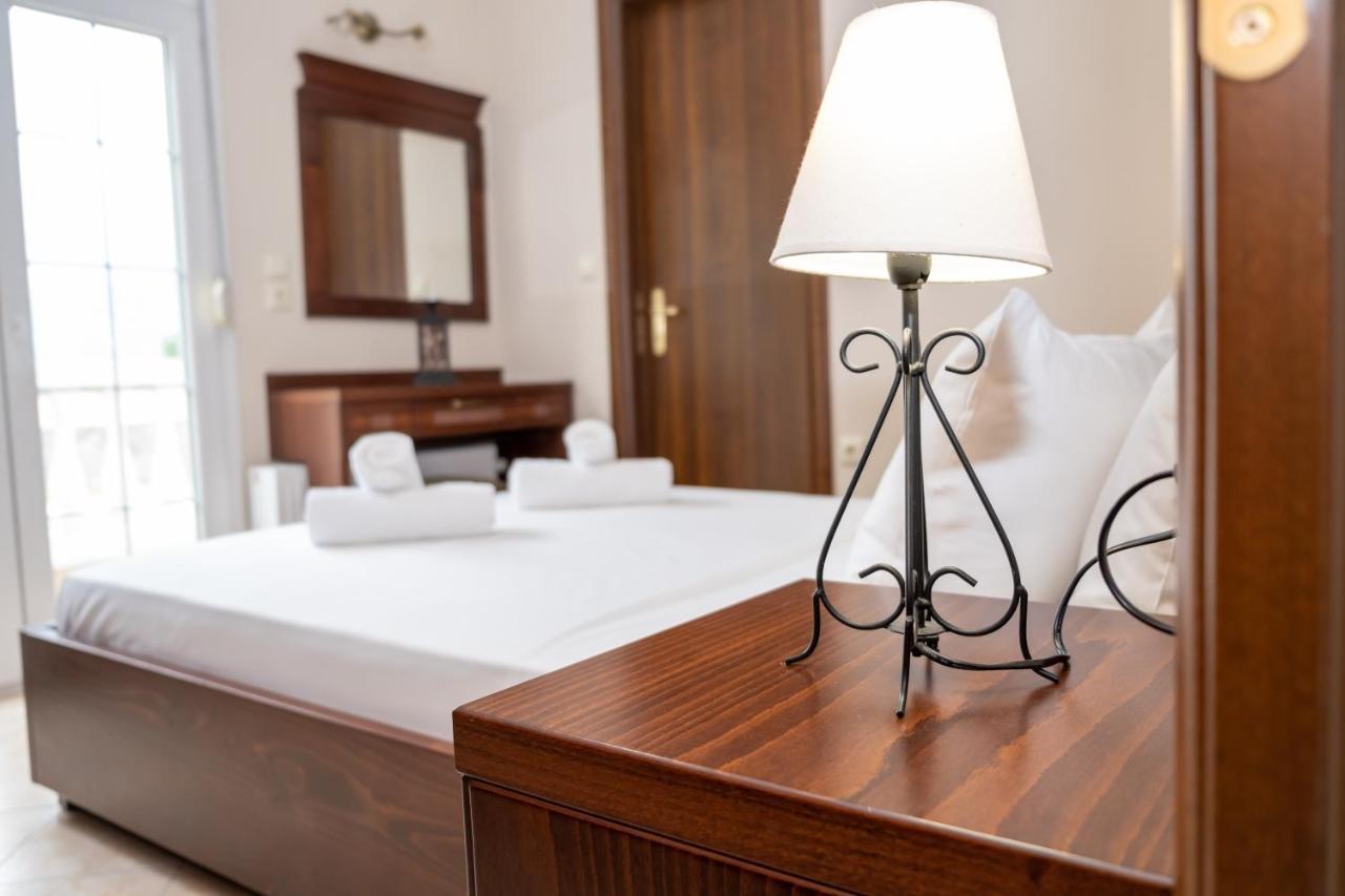 Spilaio At Meteora Hotel Kalambaka Eksteriør billede