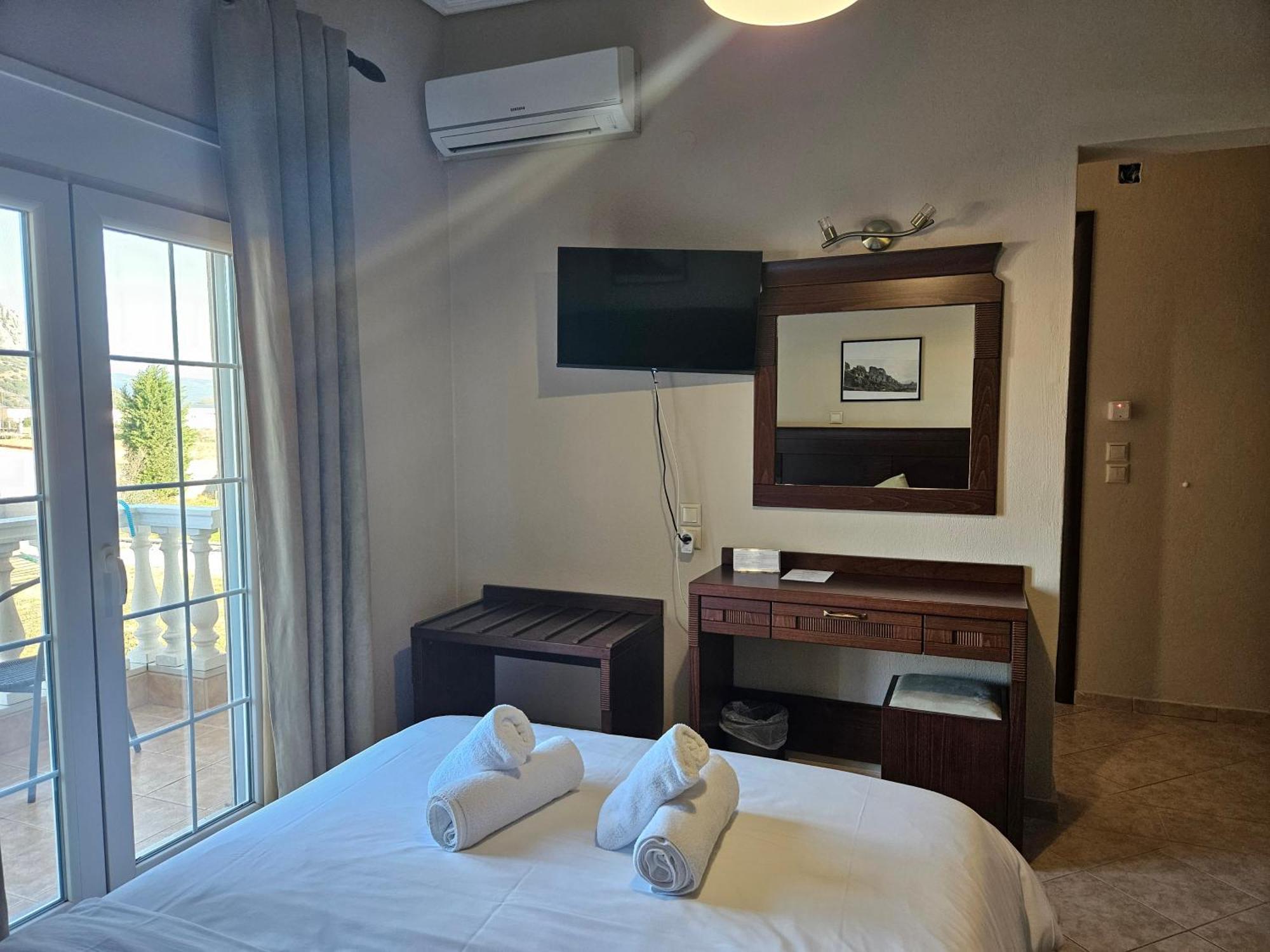 Spilaio At Meteora Hotel Kalambaka Eksteriør billede